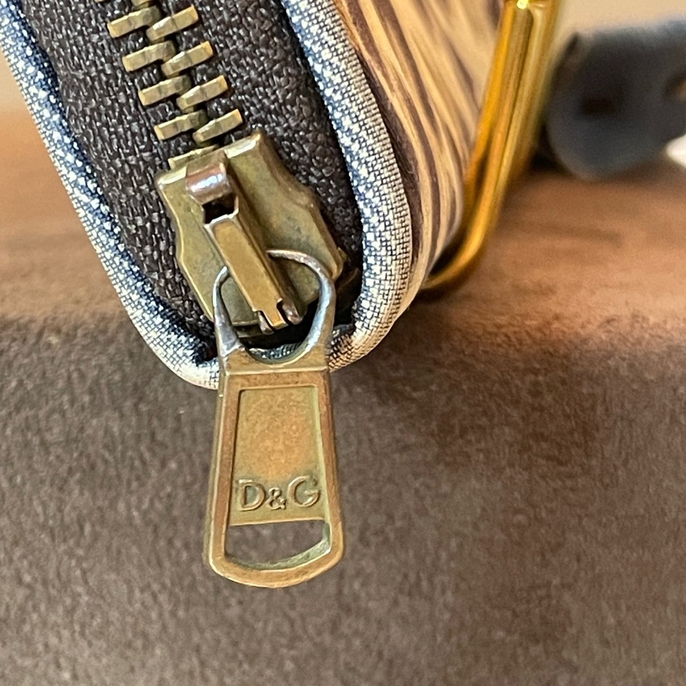 Dolce & Gabbana leopard print and denim zip around wallet - Picture 7 of 16